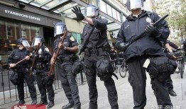 今日头条爆料美国警察,今日头条独家爆料引发社会关注